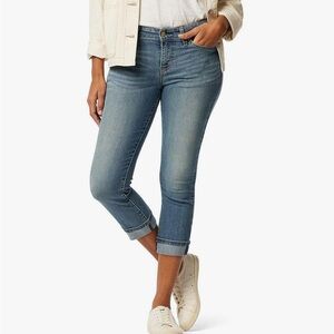 Signature by Levi Strauss Light Blue Cropped Jeans